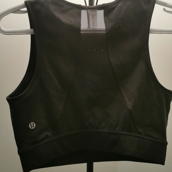 Lululemon Grey cropped workout shirt - Picture 3 of 3